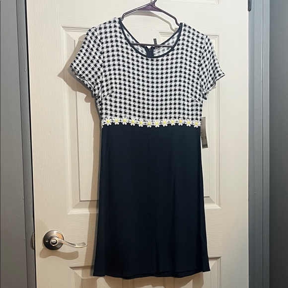 Urban Outfitters Dresses & Skirts - Urban Outfitters Black and White Houndstooth Mini Dress